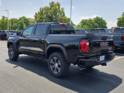 2025 GMC Canyon AT4