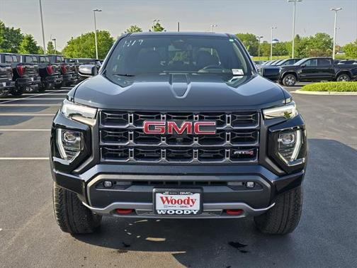2025 GMC Canyon Base