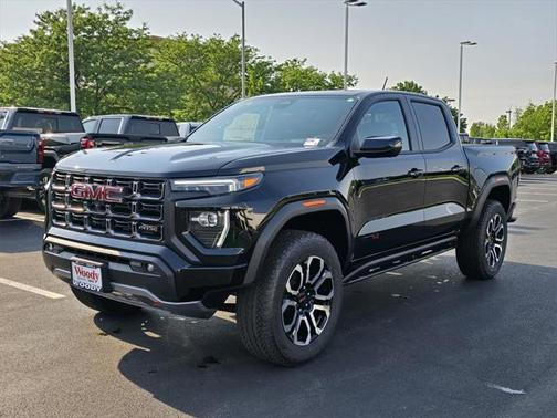 2025 GMC Canyon Base