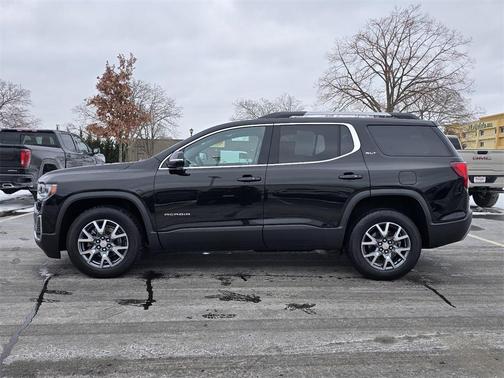 2023 GMC Acadia AWD SLT
