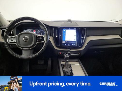 White 2018 Volvo XC60 T6 Inscription