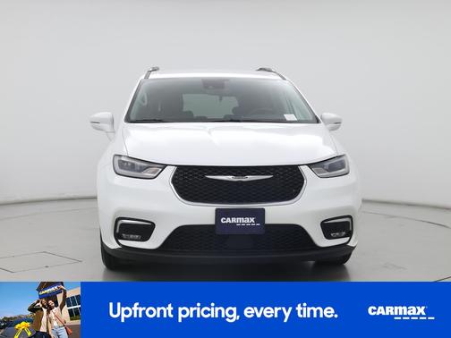 White 2021 Chrysler Pacifica Touring L