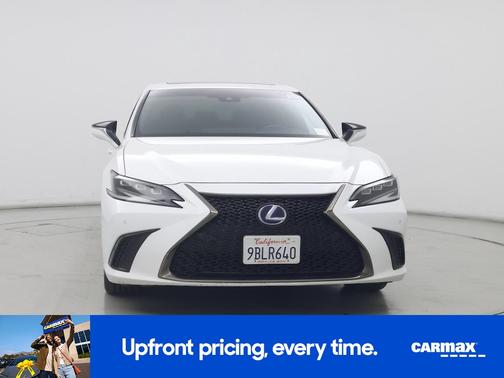 2022 Lexus ES 300h F-Sport