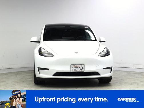 White 2023 Tesla Model Y Performance