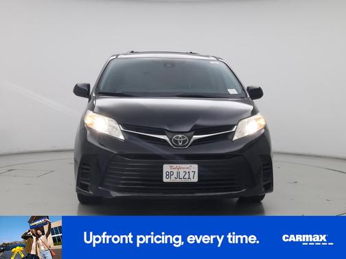 2018 Toyota Sienna LE
