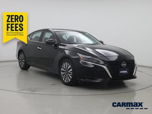 Black 2025 Nissan Altima SV