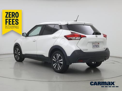 White 2020 Nissan Kicks SV