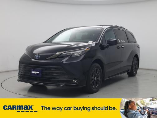 2024 Toyota Sienna Woodland Edition