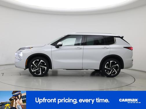 White 2022 Mitsubishi Outlander SEL Special Edition
