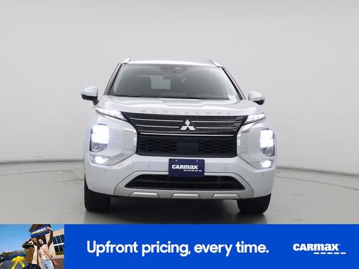 White 2022 Mitsubishi Outlander SEL Special Edition