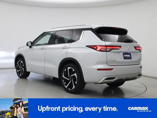 White 2022 Mitsubishi Outlander SEL Special Edition