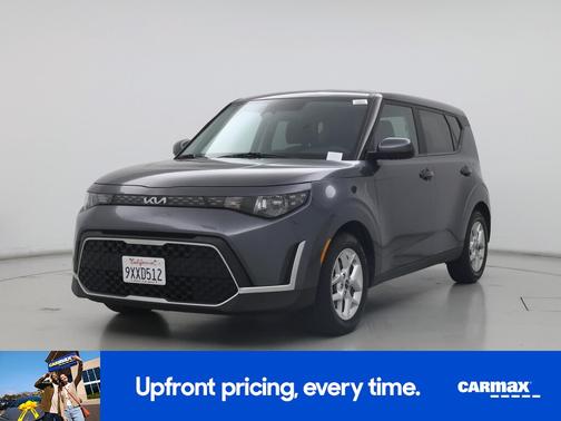 Gray 2023 Kia Soul LX