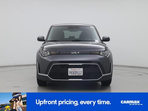 Gray 2023 Kia Soul LX