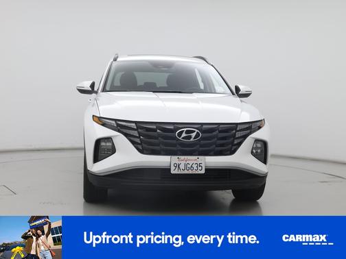 White 2024 Hyundai TUCSON SEL