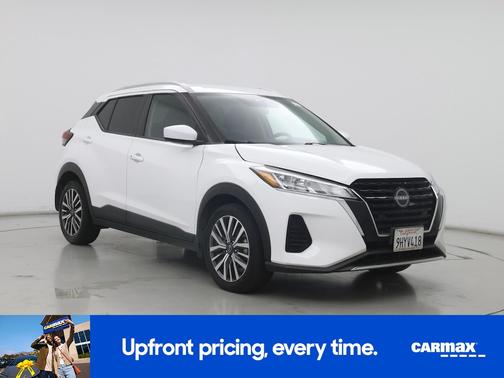 White 2023 Nissan Kicks SV