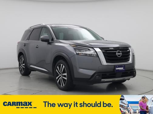 2023 Nissan Pathfinder Platinum