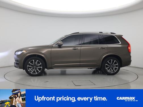 2017 Volvo XC90 T6 Momentum