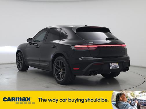2023 Porsche Macan T