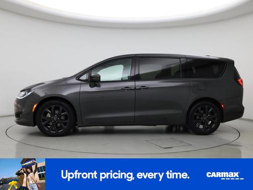 2020 Chrysler Pacifica Touring