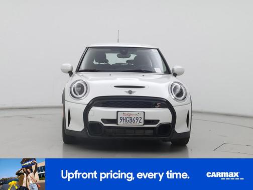 White 2024 MINI Hardtop S