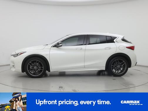 White 2017 INFINITI QX30 Sport