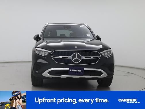 Black 2025 Mercedes-Benz GLC 300