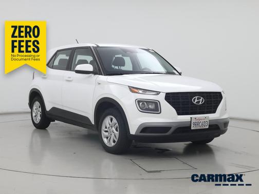 White 2025 Hyundai VENUE SE
