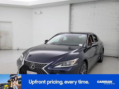 2023 Lexus ES 300h 