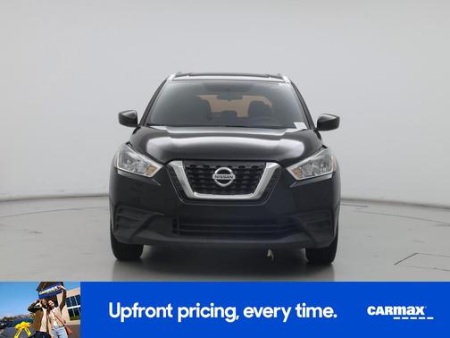 Black 2019 Nissan Kicks S