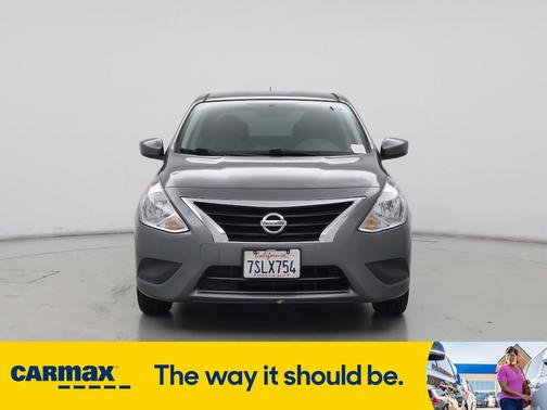 2016 Nissan Versa SV