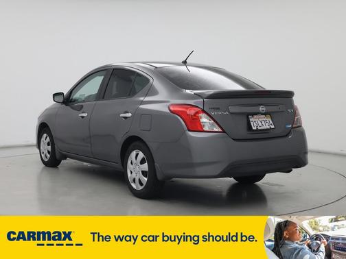 2016 Nissan Versa SV