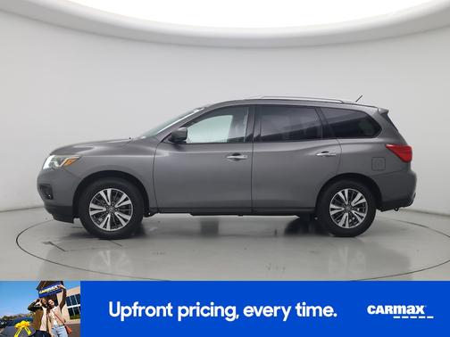 2017 Nissan Pathfinder SL