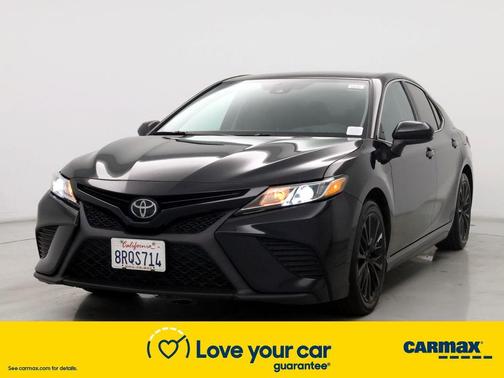 Photo 4 of 25 of 2020 Toyota Camry SE