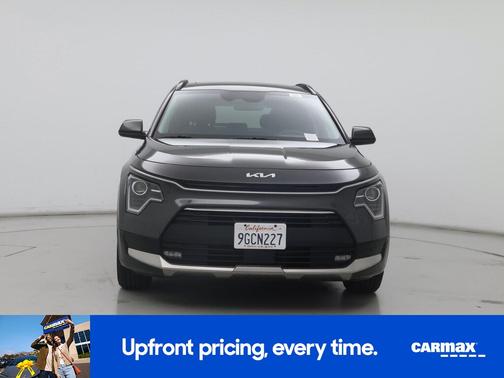 Gray 2023 Kia Niro SX