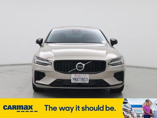 2025 Volvo S60 Plug-In Hybrid T8 Plus