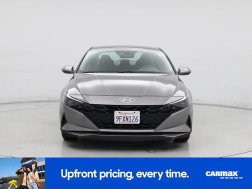 2023 Hyundai ELANTRA SE