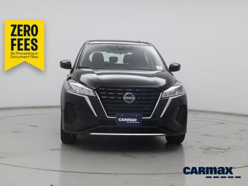 Black 2024 Nissan Kicks S