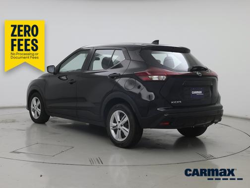Black 2024 Nissan Kicks S