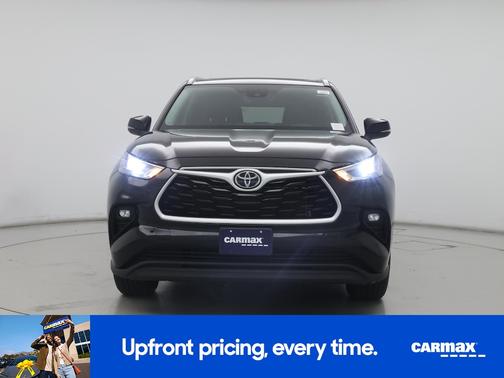 Black 2024 Toyota Highlander XLE