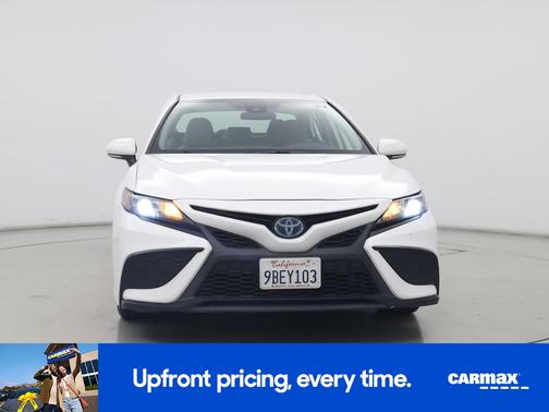 2022 Toyota Camry Hybrid SE
