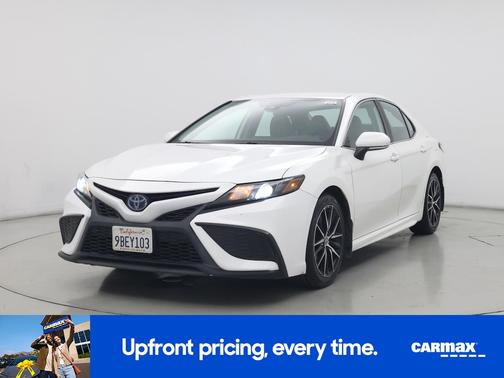 2022 Toyota Camry Hybrid SE