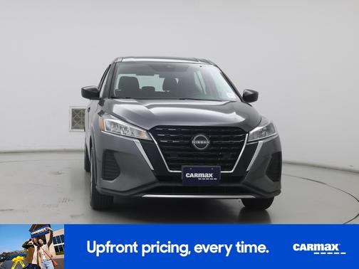 Gray 2023 Nissan Kicks S