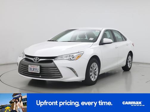 White 2016 Toyota Camry LE