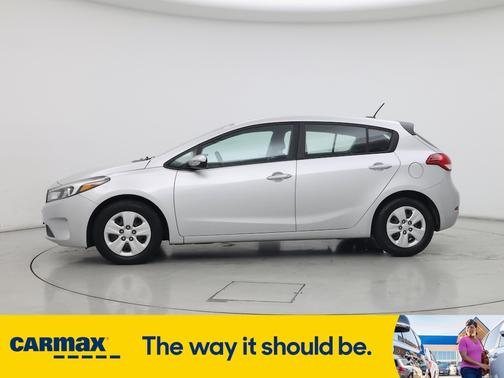2017 Kia Forte5 LX