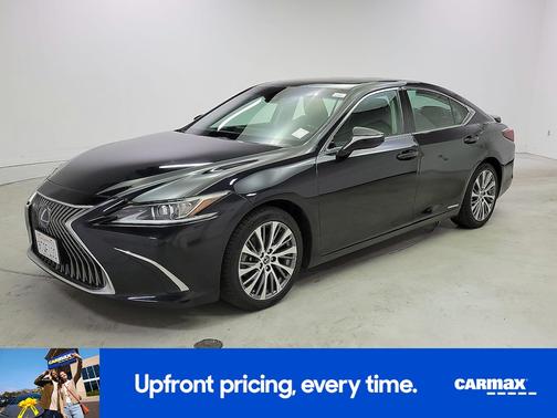 2020 Lexus ES 300h 