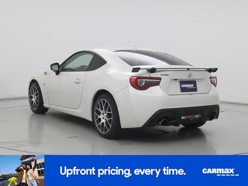 White 2017 Toyota 86