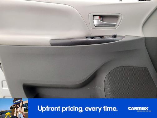 2015 Toyota Sienna LE