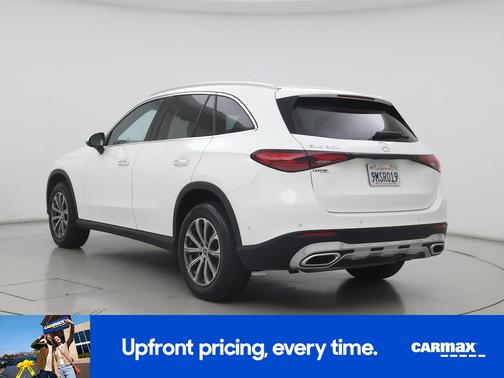 White 2024 Mercedes-Benz GLC 300