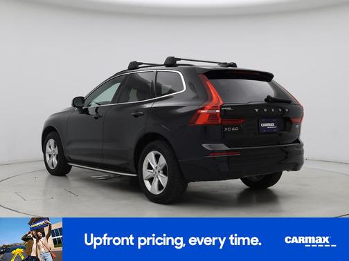 2022 Volvo XC60 B5 Momentum