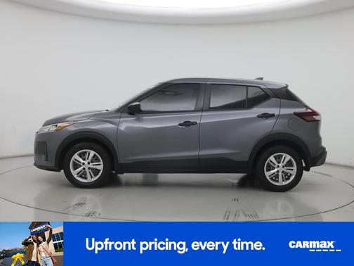 Gray 2023 Nissan Kicks S